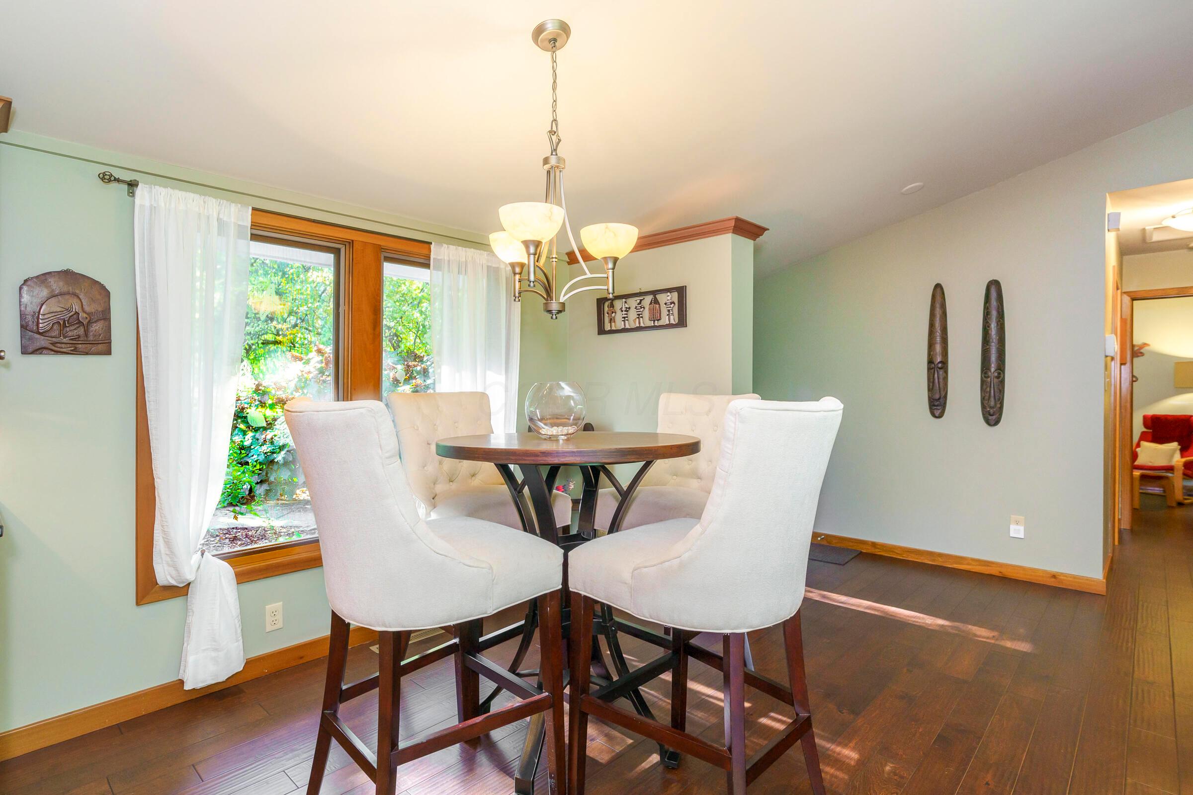 4200 Dublin Road, Unit LOT 8 Columbus, OH 43221 - Photo 10 of 46 Casual eating area