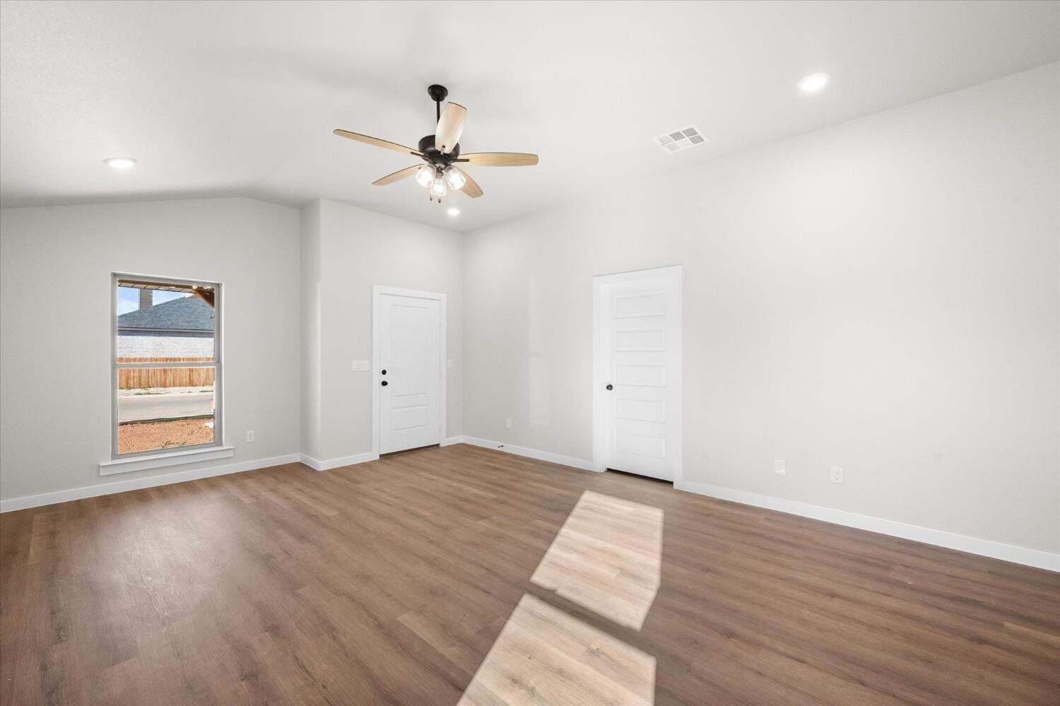 7451 28th Street Lubbock, TX 79407 - Photo 5 of 20 20241220073941234825000000-o