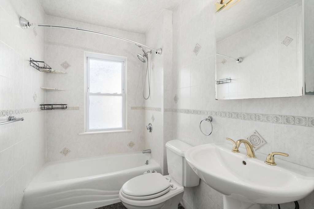 133 Hillside Road Watertown, MA 02472 - Photo 11 of 40 Gallery Image 11