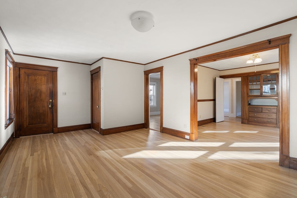 133 Hillside Road Watertown, MA 02472 - Photo 4 of 40 Gallery Image 4
