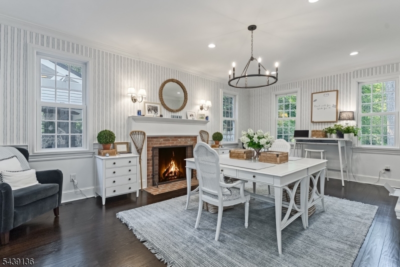 11 Red Oak Row Chester, NJ 07930 - Photo 10 of 50