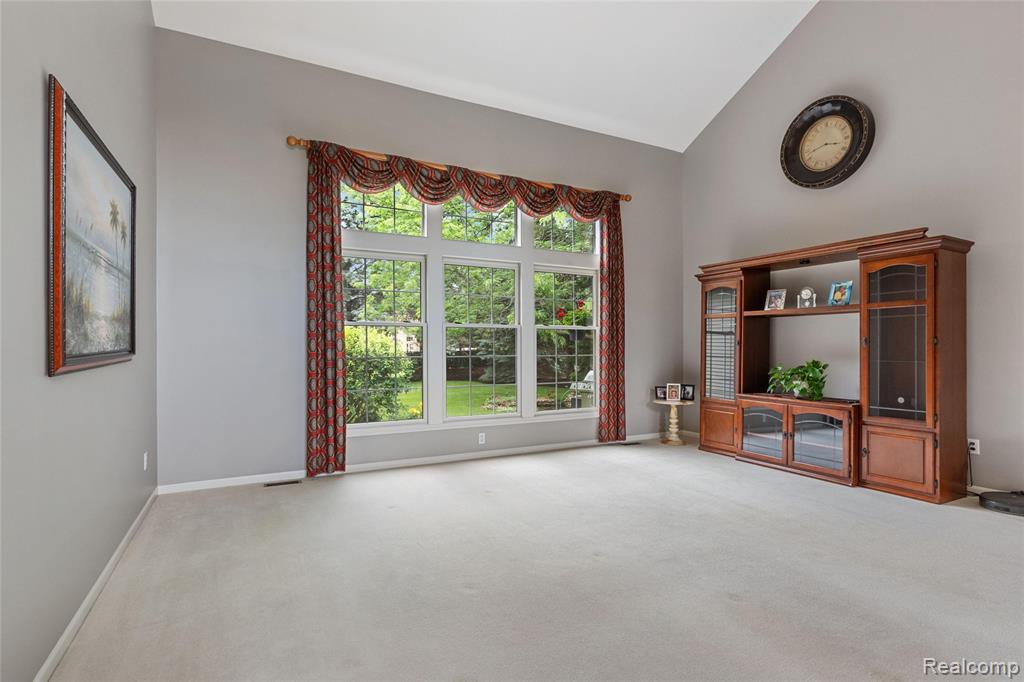 4030 Pebble Ridge Court Fenton, MI 48430 - Photo 12 of 36
