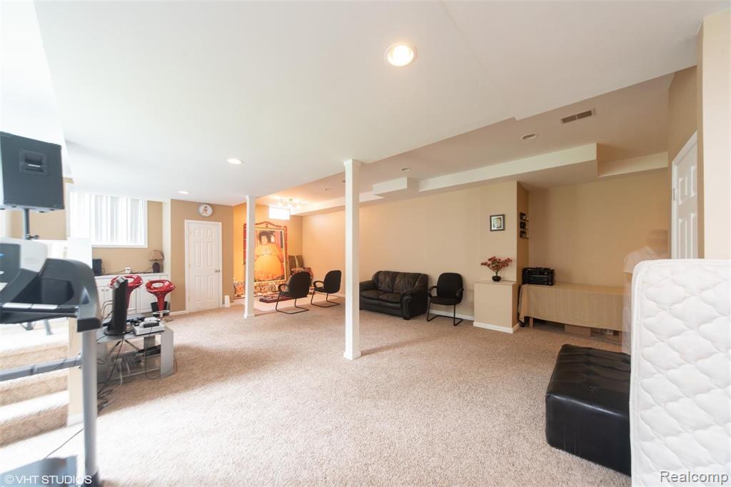 3541 Cascade Circle Rochester Hills, MI 48307 - Photo 23 of 32