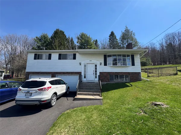 $2,500 | 4520 Marshall Drive West, Vestal, NY 13850