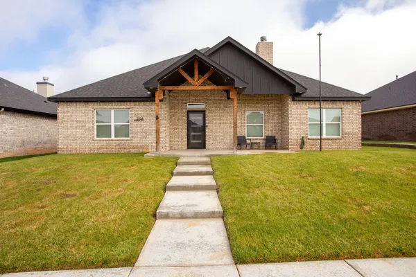 $469,900 | 2704 Knoll Drive, Amarillo, TX 79118