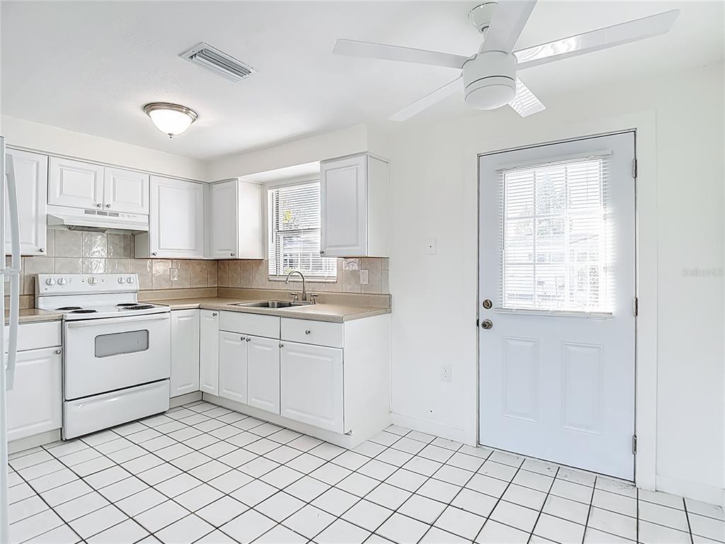 6312 Limerick Avenue New Port Richey, FL 34653 - Photo 13 of 33