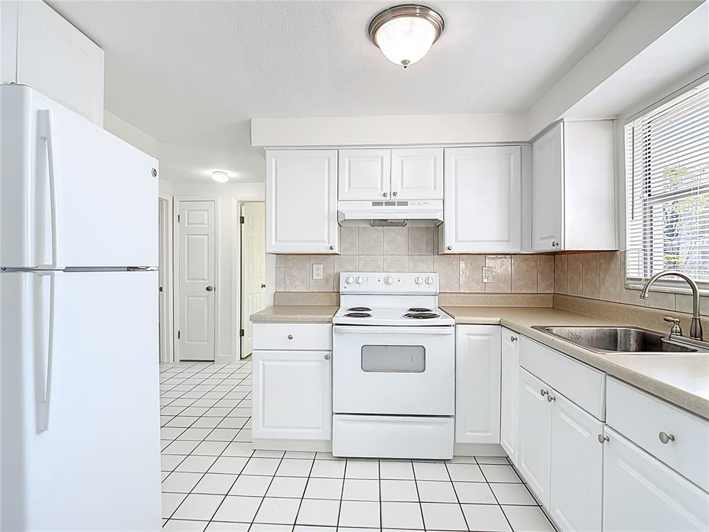 6312 Limerick Avenue New Port Richey, FL 34653 - Photo 10 of 33