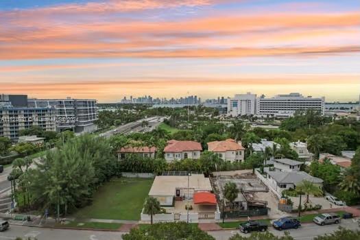 4144 Alton Road Miami Beach, FL 33140 - Photo 48 of 49 a view of a city