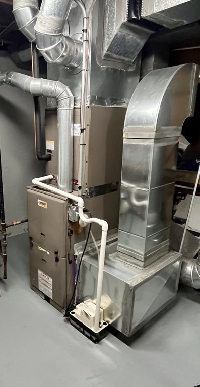 4 Claire Road Amesbury, MA 01913 - Photo 21 of 26 a view of gym equipment