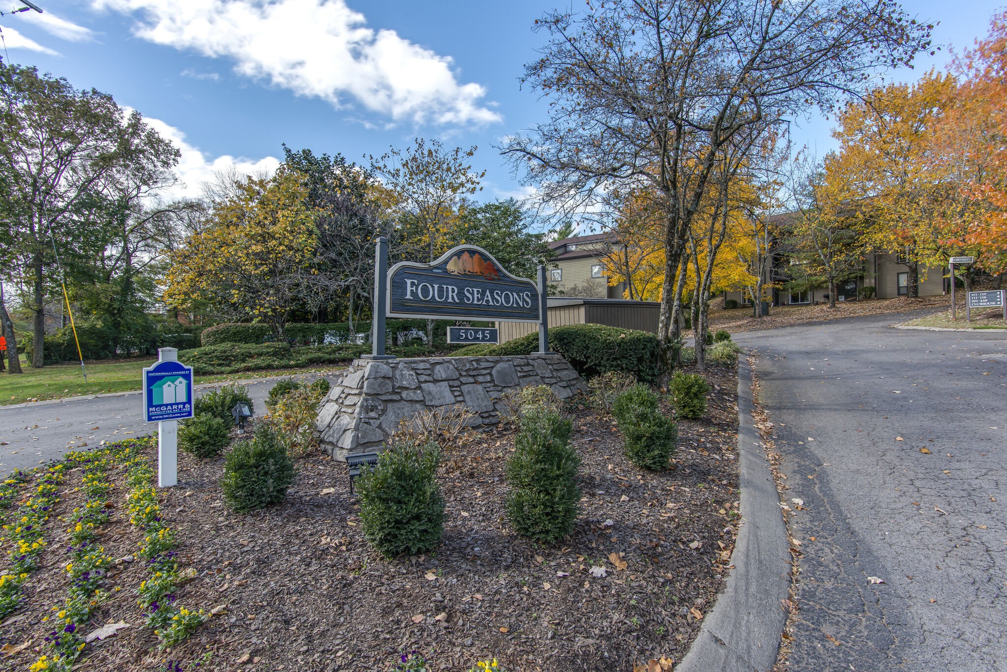 112 Summit Ridge Court Nashville, TN 37215 - Photo 2 of 29 Gallery Image 2