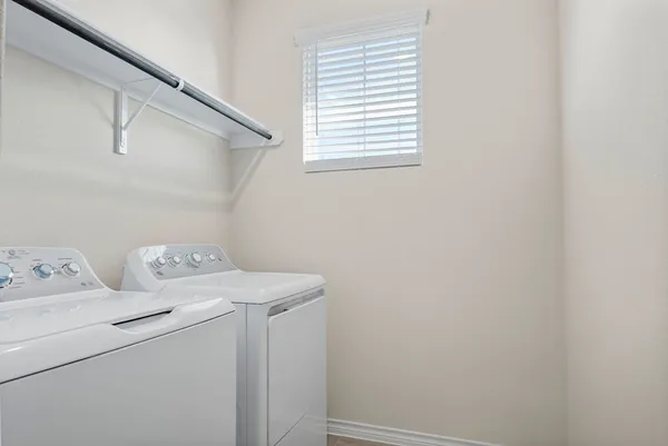 $2,200 | 108 Woodrow Lane, Liberty Hill, TX 78642