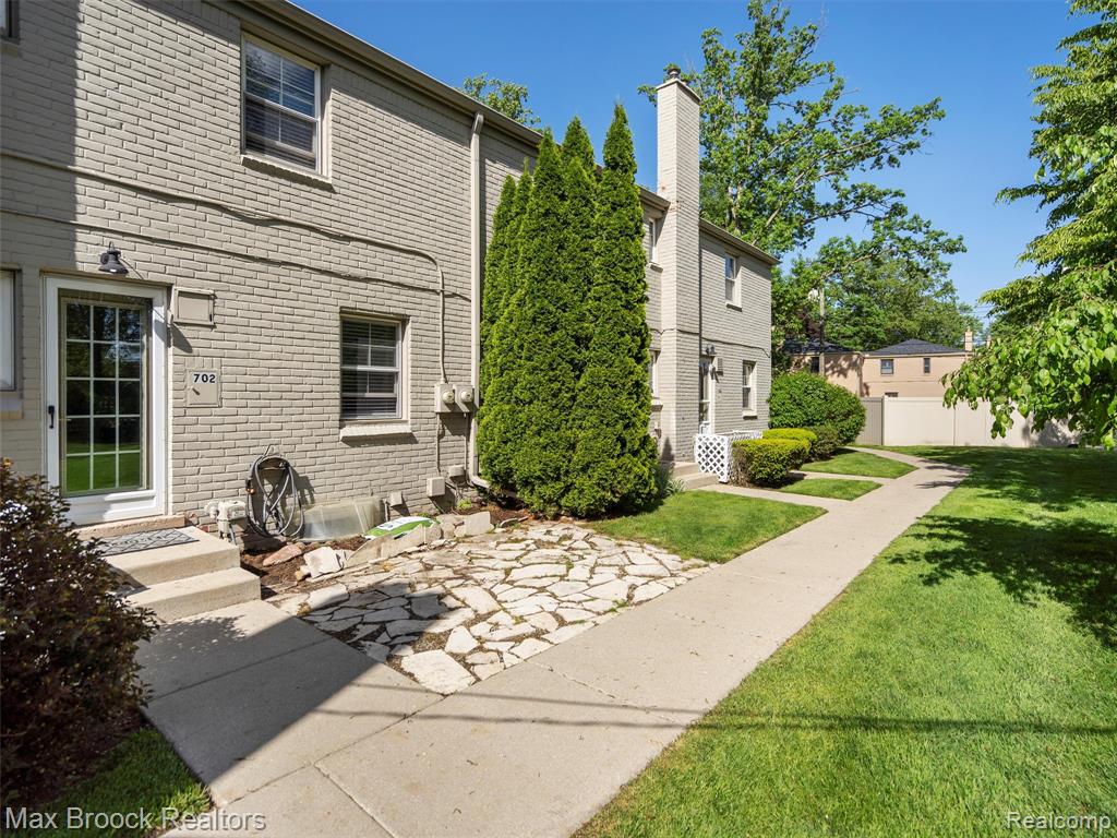 702 Graefield Court Birmingham, MI 48009 - Photo 25 of 26