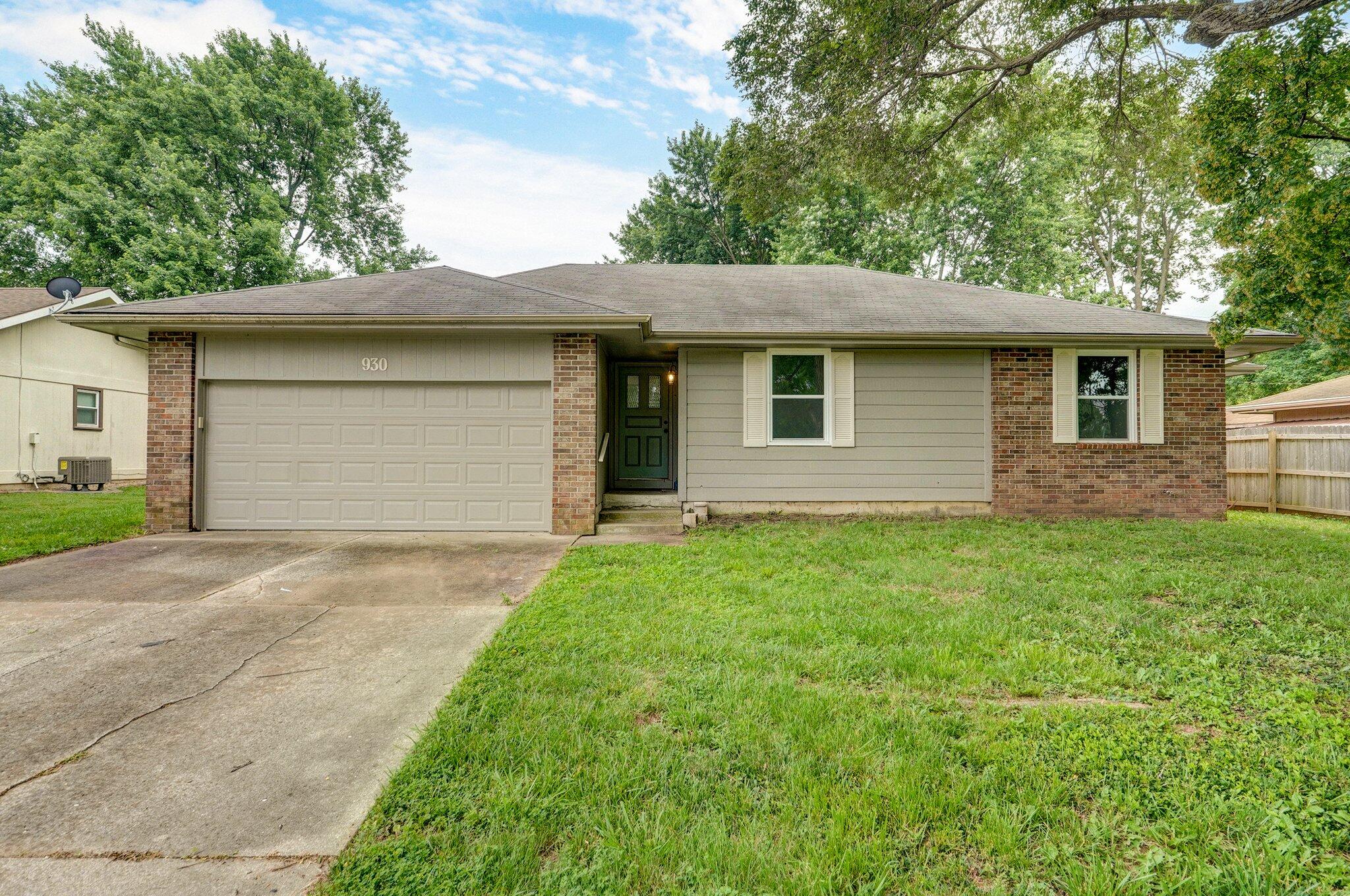 930 W Sunset St-1