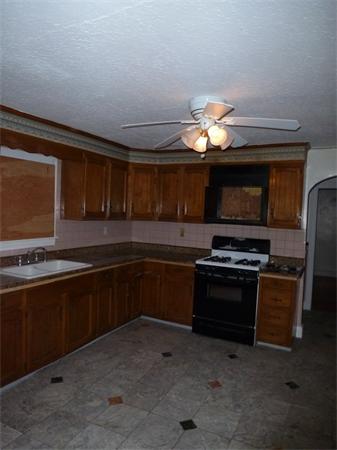 67 Upland Street Worcester, MA 01607 - Photo 8 of 15 Gallery Image 8
