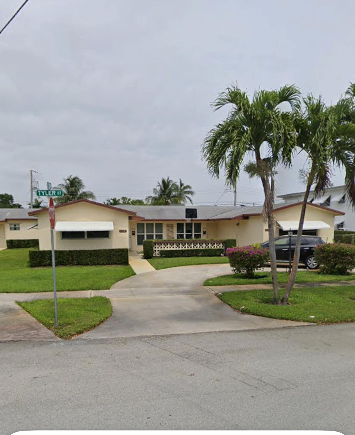 3709 Tyler Street Hollywood, FL 33021 - Photo 2 of 14 IMG_5533