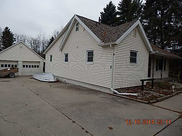 197 East Erie Road Temperance, MI 48182 - Photo 13 of 14 20426864-12.JPG