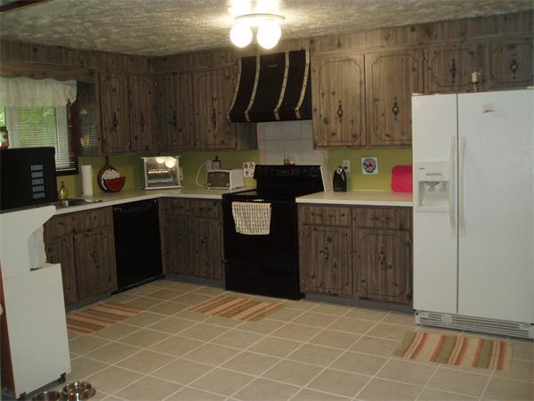 27 Conlin Road Oxford, MA 01540 - Photo 8 of 27 Gallery Image 8