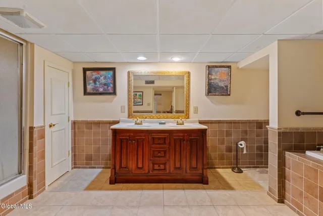 $475,000 | 122 Marlboro Road, Bethlehem, NY 12054