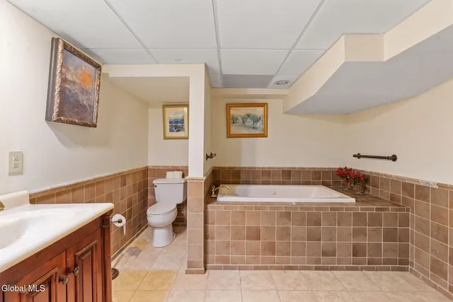 $475,000 | 122 Marlboro Road, Bethlehem, NY 12054