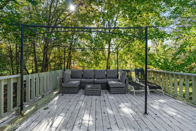 $475,000 | 122 Marlboro Road, Bethlehem, NY 12054