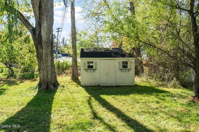 $475,000 | 122 Marlboro Road, Bethlehem, NY 12054