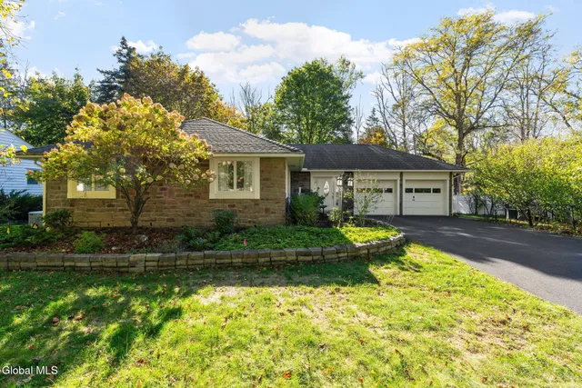 $475,000 | 122 Marlboro Road, Bethlehem, NY 12054