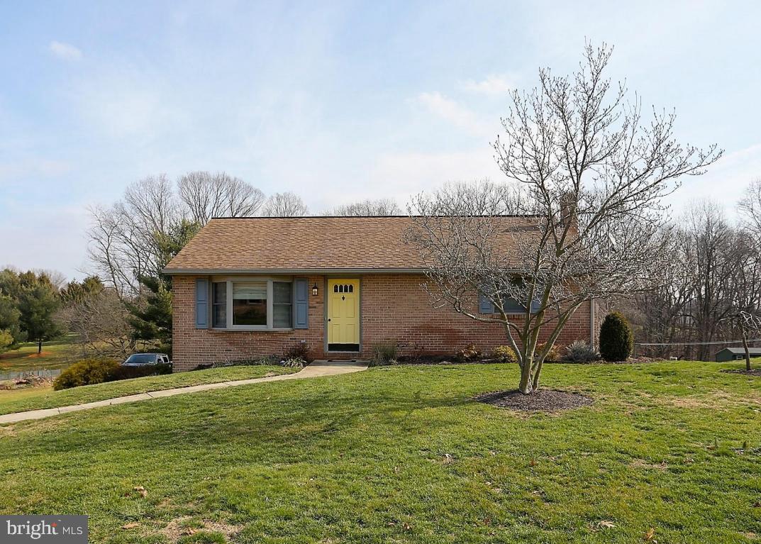 847 Cindy Lane Lititz, PA 17543 - Photo 1 of 26 Gallery Image 1
