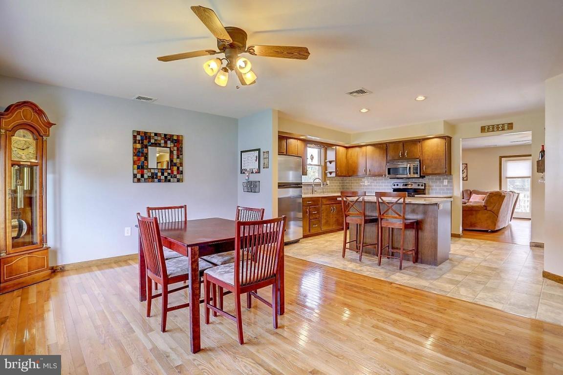847 Cindy Lane Lititz, PA 17543 - Photo 5 of 26 Gallery Image 5