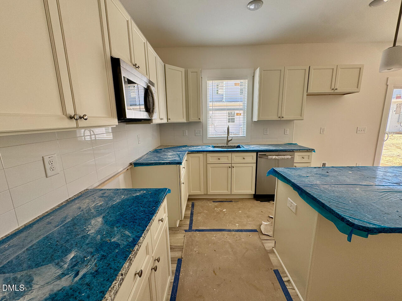220 George Street Four Oaks, NC 27524 - Photo 8 of 48 Kitchen