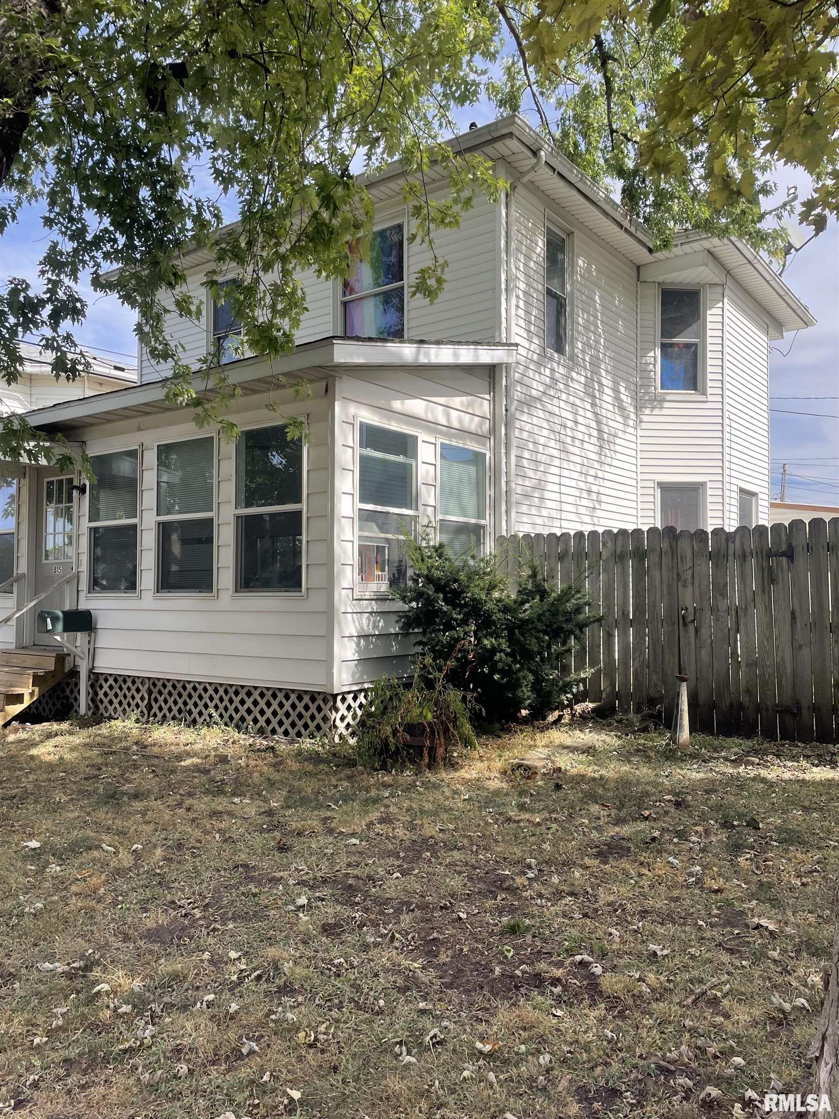 815 South 6th Street Clinton, IA 52732 - Photo 2 of 17