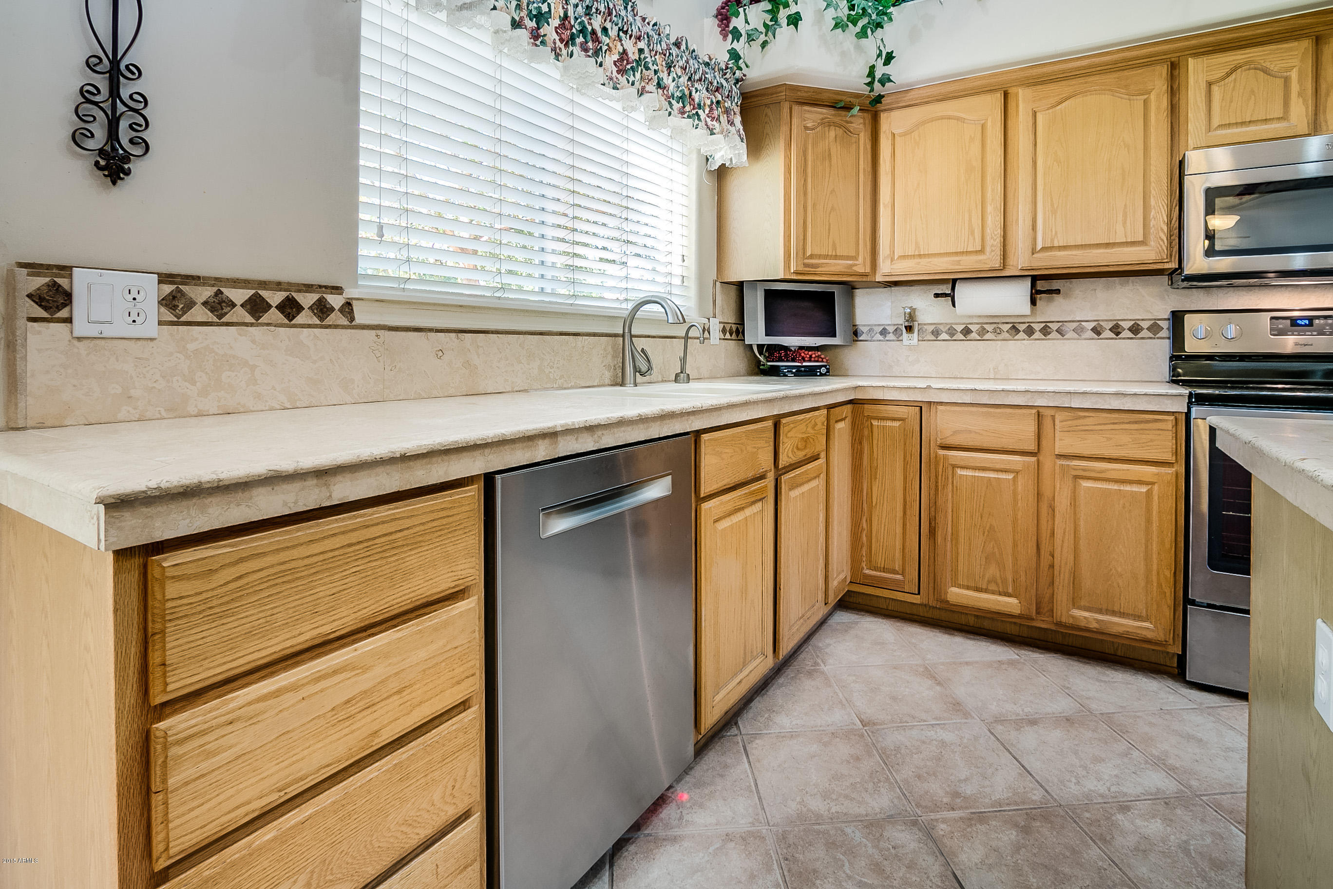 2089 East Victor Road Gilbert, AZ 85296 - Photo 35 of 78 Victor-040