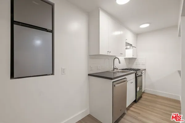 $2,999 | 6821 East Ocean Boulevard, Unit 1/2, Long Beach, CA 90803