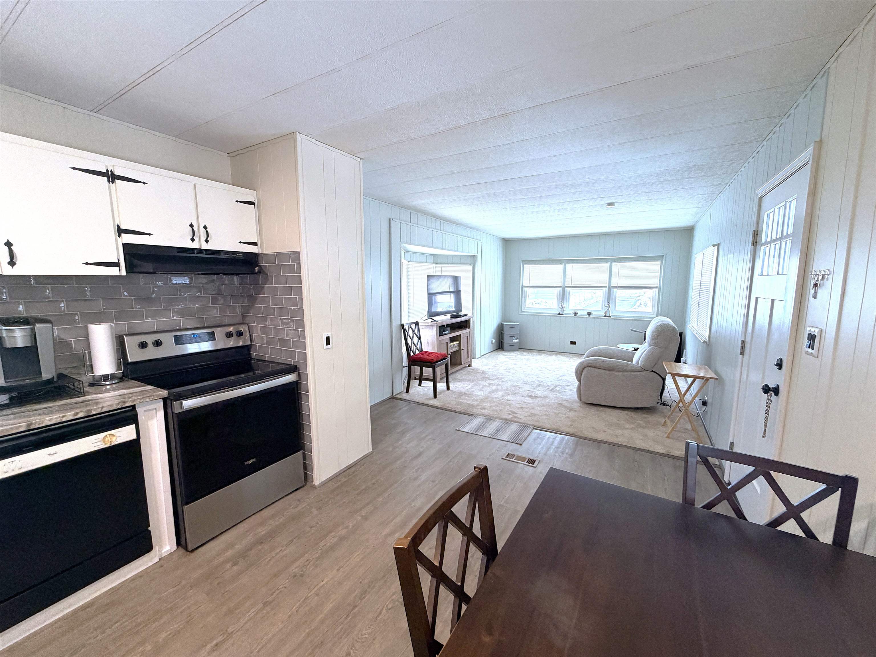 614 Canterbury Drive Exeter, NH 03833 - Photo 16 of 35