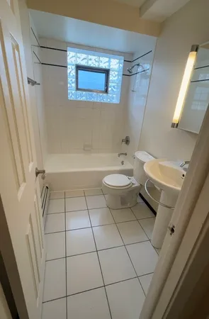 $1,595 | 317 Wisconsin Avenue, Unit 1C, Oak Park, IL 60302