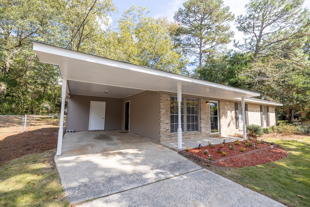 6136 Raleigh Court Columbus, GA 31909 - Photo 4 of 26 Gallery Image 4