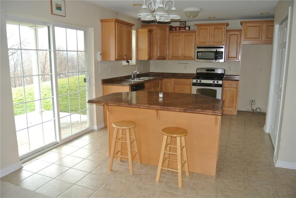 417 Chestnut Lane Apollo, PA 15613 - Photo 3 of 20 Gallery Image 3
