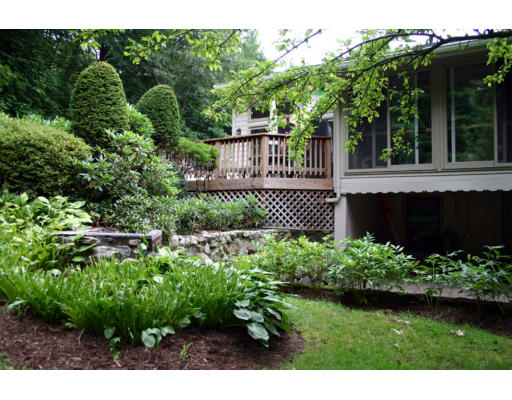51 Woodridge Road Wayland, MA 01778 - Photo 3 of 7 Gallery Image 3