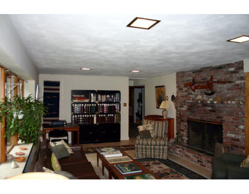 51 Woodridge Road Wayland, MA 01778 - Photo 6 of 7 Gallery Image 6