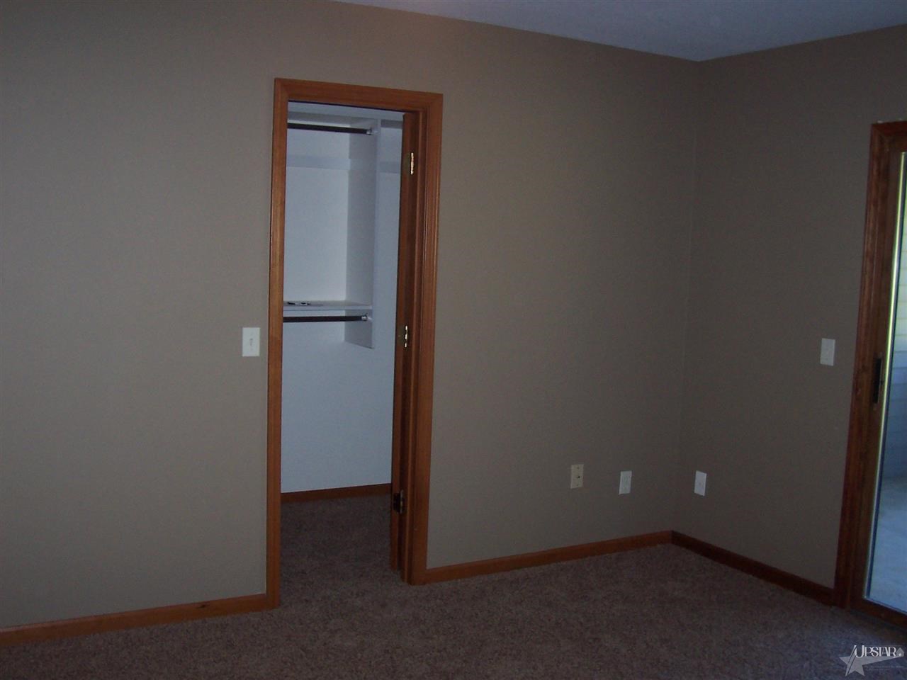 9927 Bethel Road Fort Wayne, IN 46818 - Photo 14 of 27