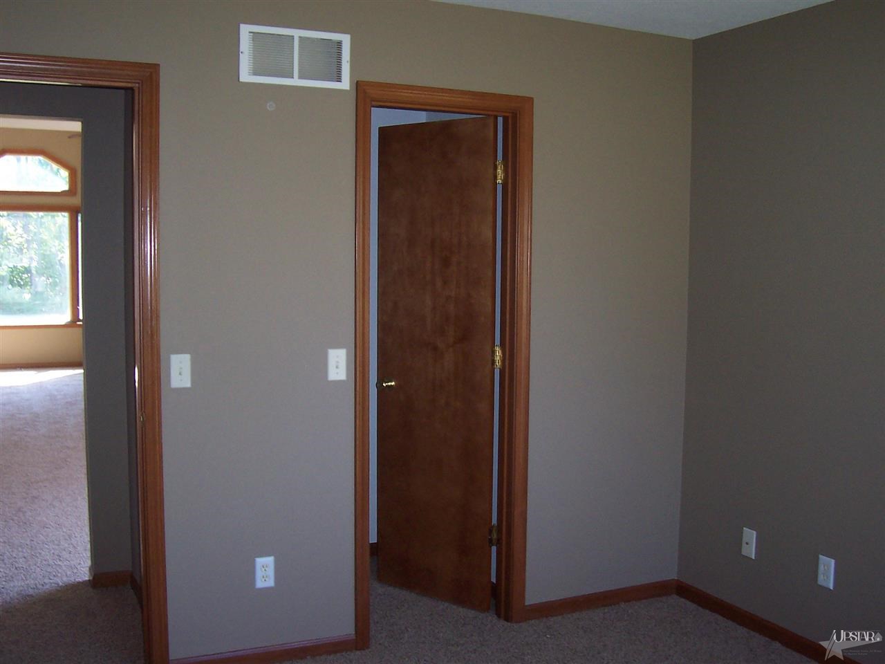 9927 Bethel Road Fort Wayne, IN 46818 - Photo 18 of 27