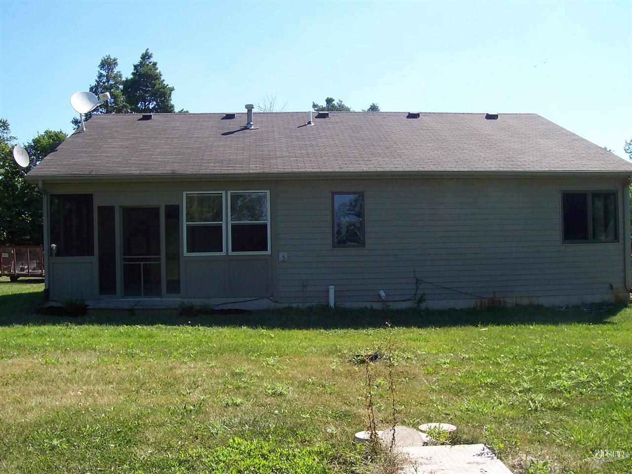 9927 Bethel Road Fort Wayne, IN 46818 - Photo 4 of 27