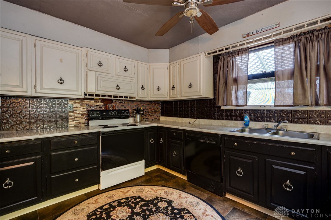2456 Moore Road Hamilton, OH 45013 - Photo 9 of 37