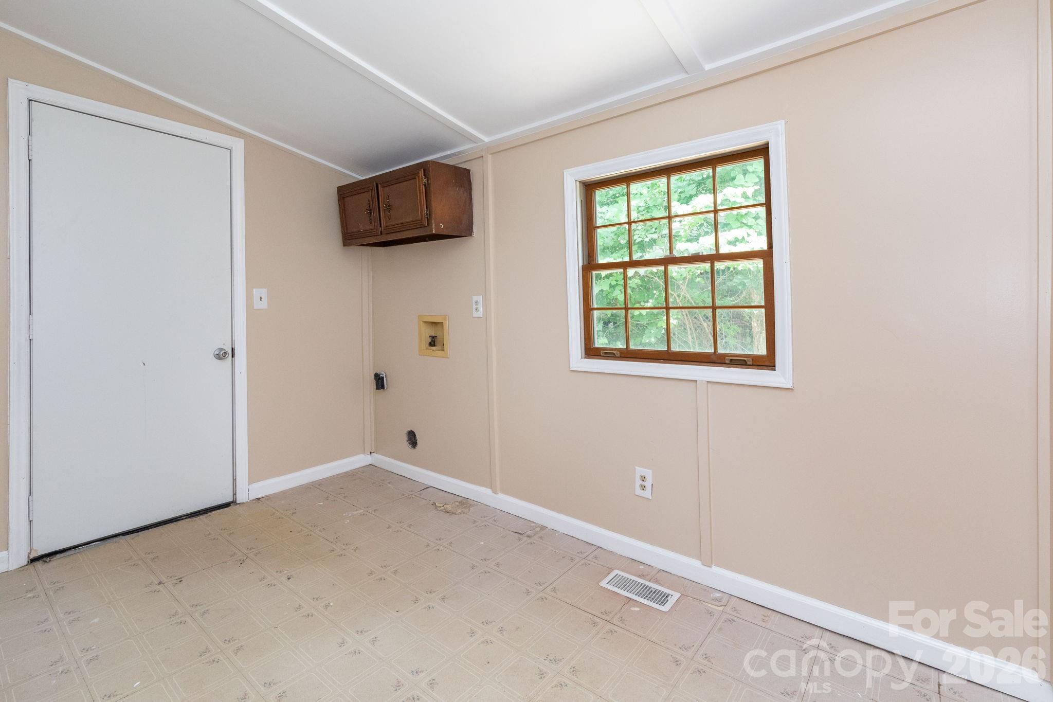 129 Shelburne Road Asheville, NC 28806 - Photo 18 of 26