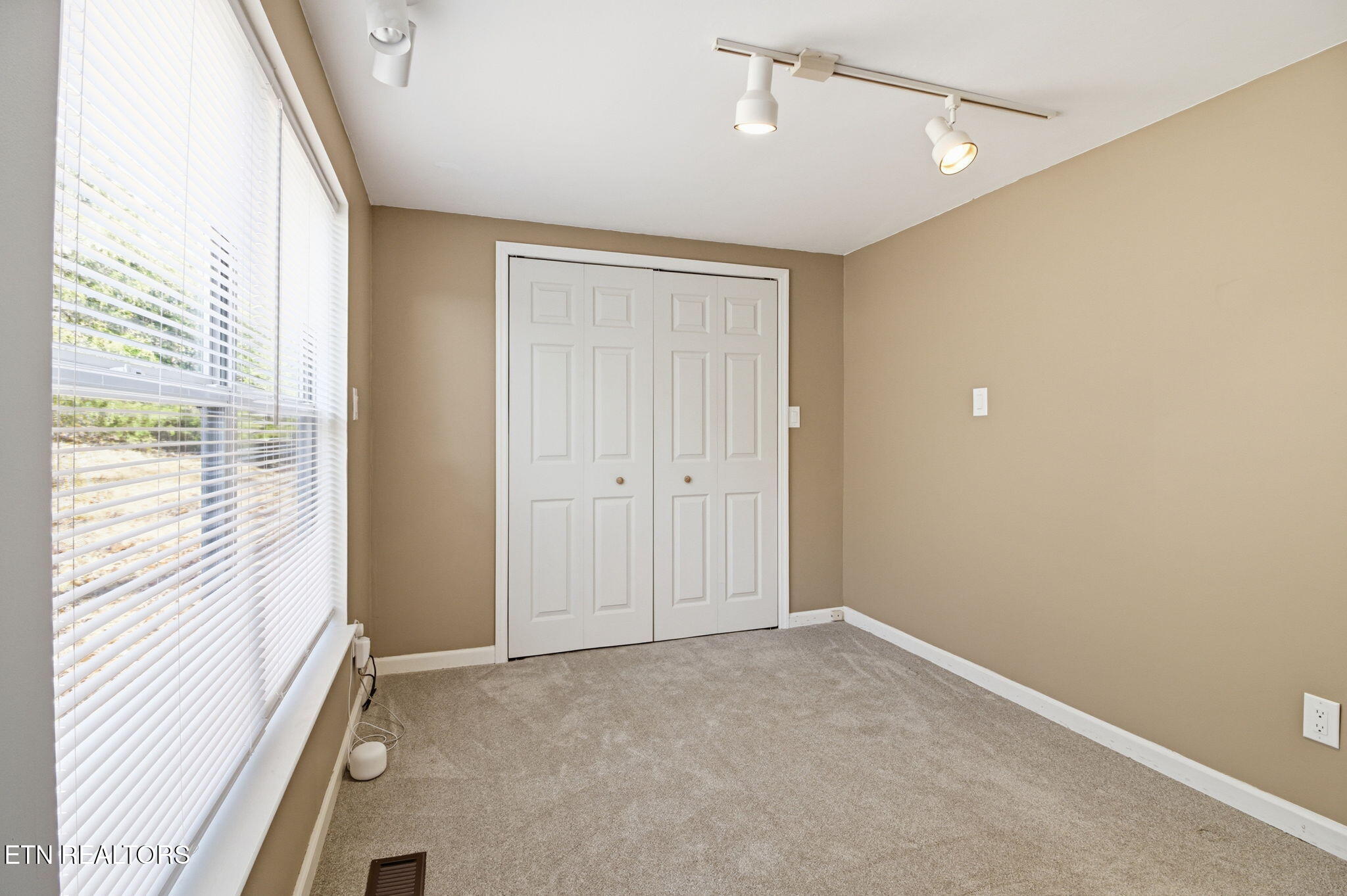 93 Bell Summers Road Pikeville, TN 37367 - Photo 20 of 45 18-web-or-mls-DZ3A3005