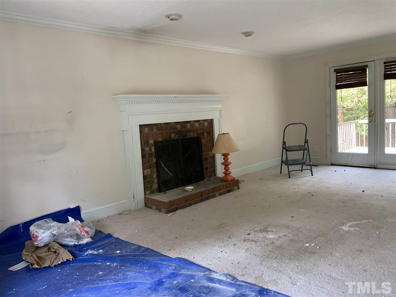 3305 Gatcombe Place Raleigh, NC 27604 - Photo 4 of 23