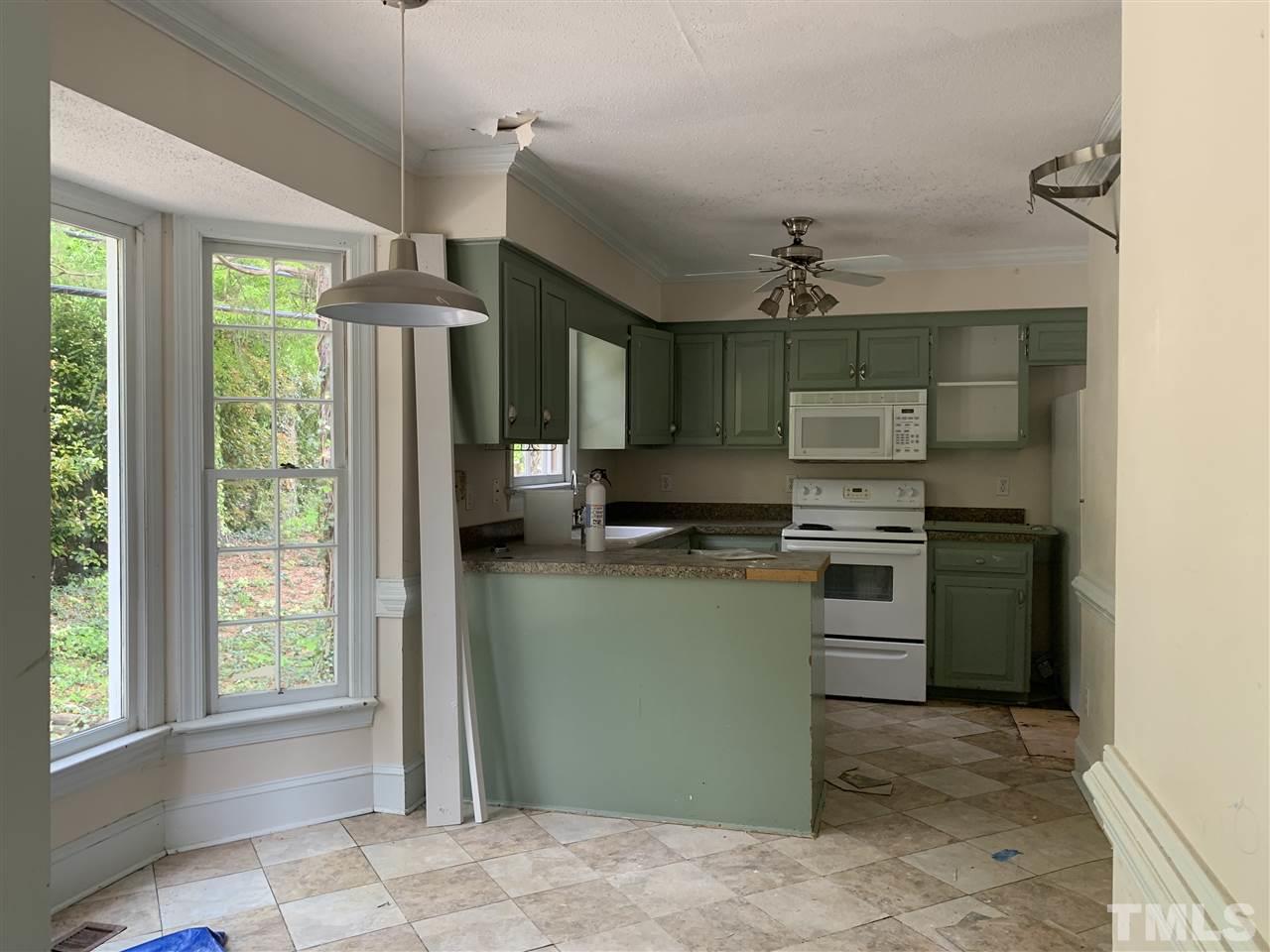3305 Gatcombe Place Raleigh, NC 27604 - Photo 6 of 23