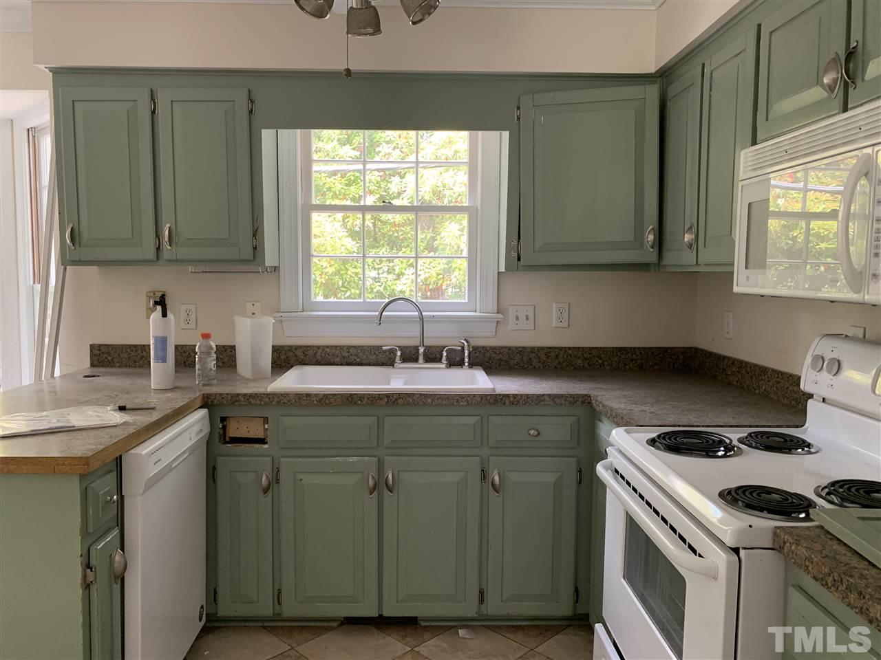 3305 Gatcombe Place Raleigh, NC 27604 - Photo 7 of 23