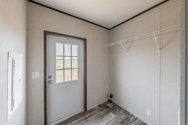 a view of utility room