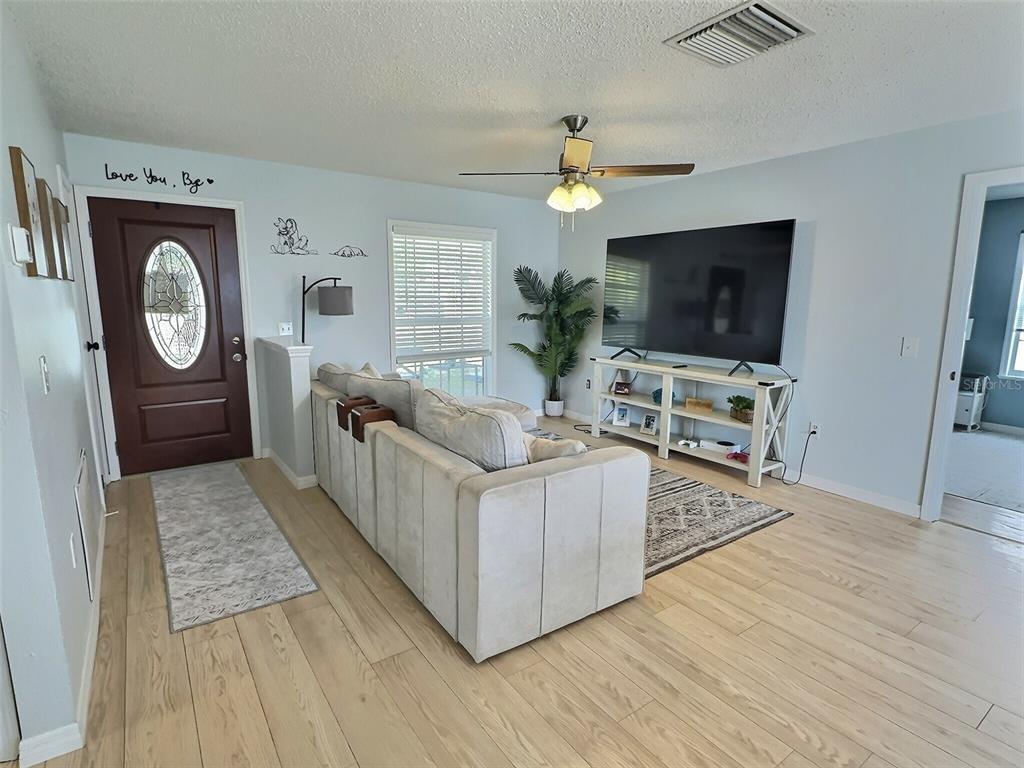 11033 Salt Tree Drive Port Richey, FL 34668 - Photo 3 of 18