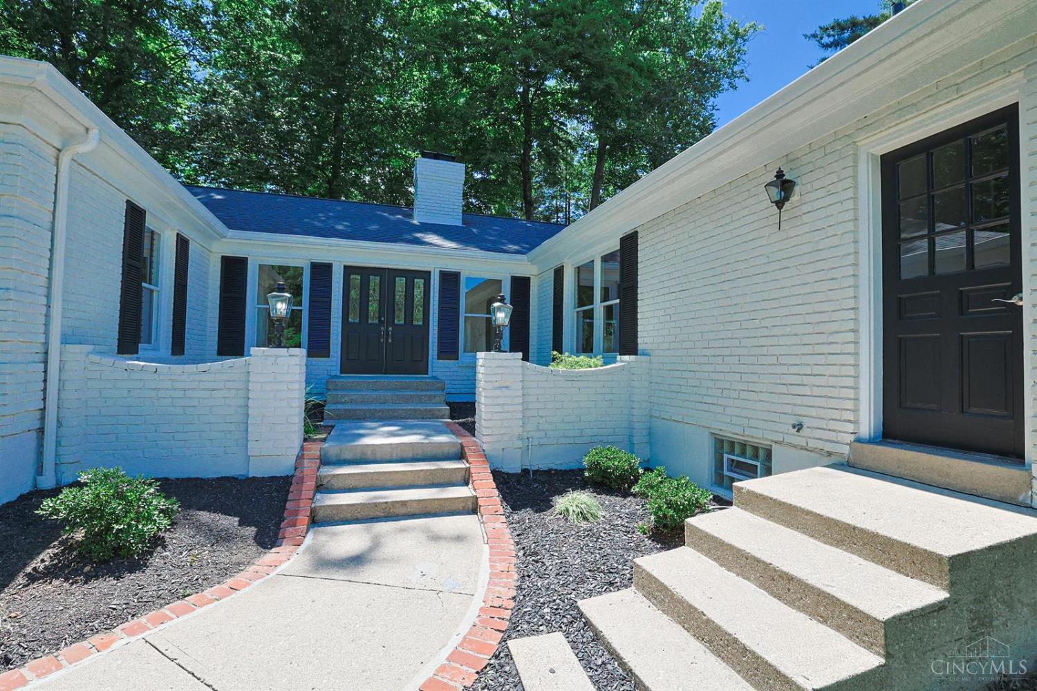7811 Shawnee Run Road Cincinnati, OH 45243 - Photo 2 of 71